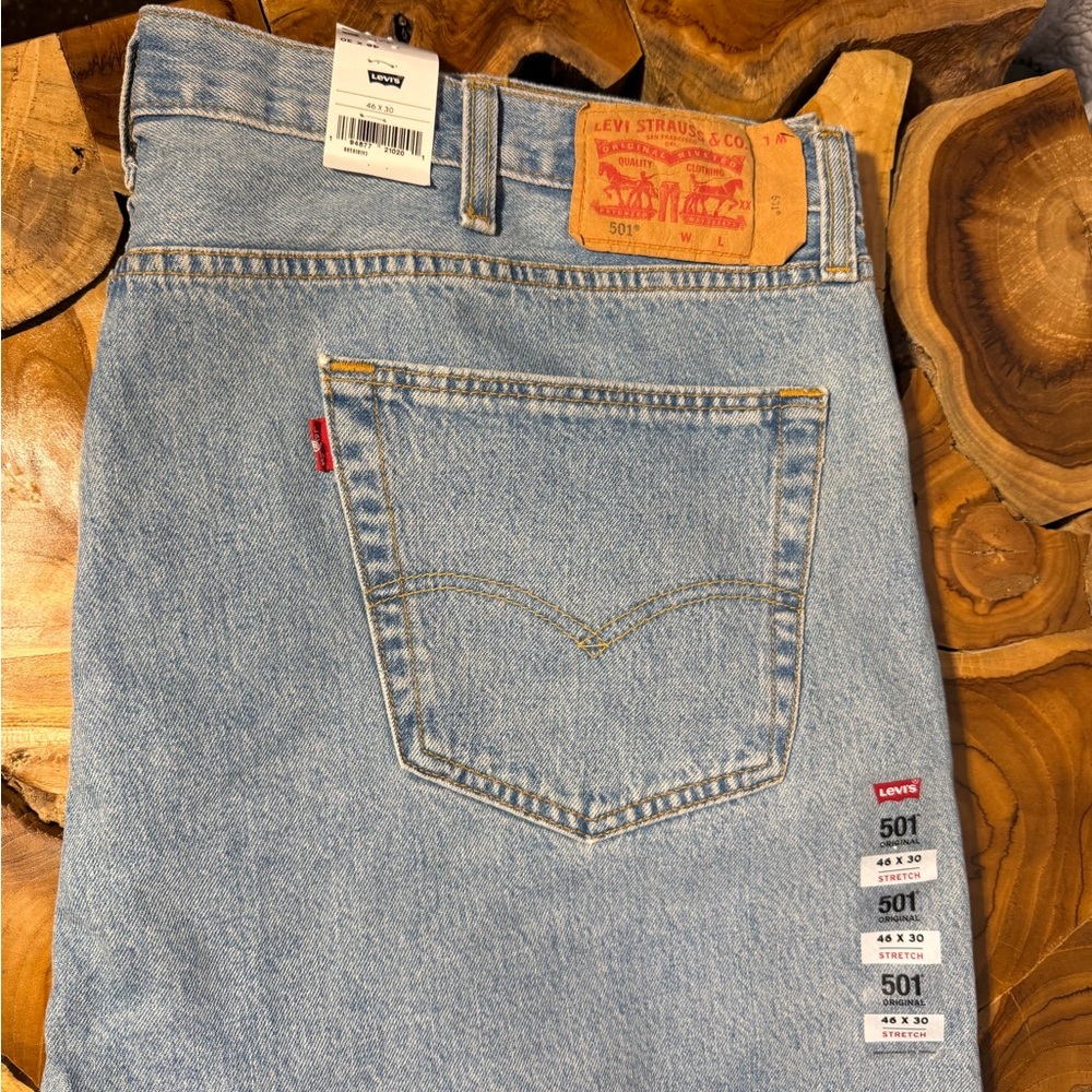 Levi's Men's Light Blue Straight Jeans